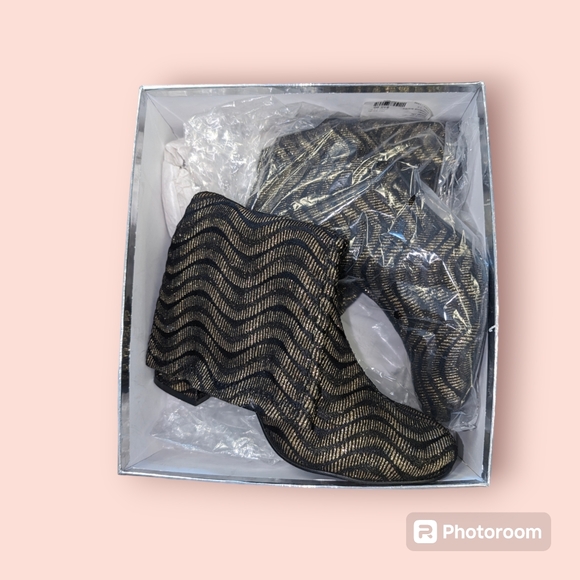 Chic By Lady Couture, size 40, Starlight Black/Gold - Picture 4 of 4